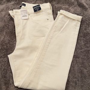 White Women’s Skinny Jeans